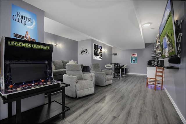 101 Creek Ridge Dr, Nicholasville, KY 40356 - living area featuring wood finished floors, baseboards, and a dry bar