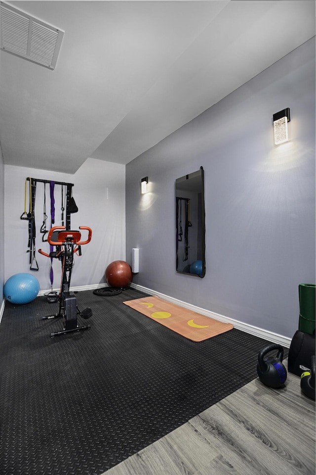 101 Creek Ridge Dr, Nicholasville, KY 40356 - exercise room with baseboards and wood finished floors
