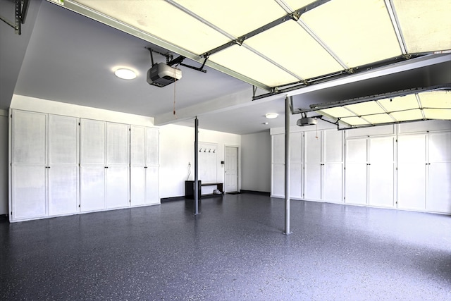 101 Creek Ridge Dr, Nicholasville, KY 40356 - garage featuring a garage door opener