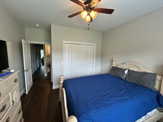 111 Fern Dr, Somerset, KY 42501 - bedroom featuring a closet, baseboards, a ceiling fan, and dark wood-style floors