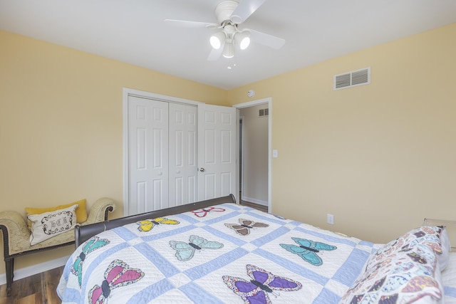 1208 Four Wynds Trl, Lexington, KY 40515 - bedroom with a closet, a ceiling fan, and wood finished floors