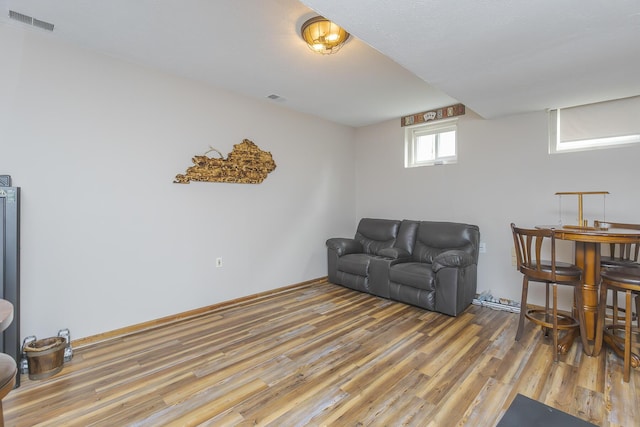 1208 Four Wynds Trl, Lexington, KY 40515 - living area featuring wood finished floors