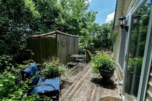 2000 Bald Knob Rd, Frankfort, KY 40601 - view of wooden terrace