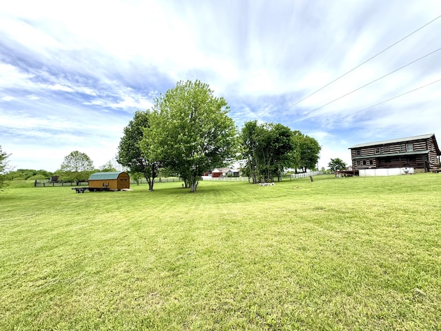 792 Tuggle Rd, Lancaster, KY 40444 - view of grassy yard with a barn and an outbuilding