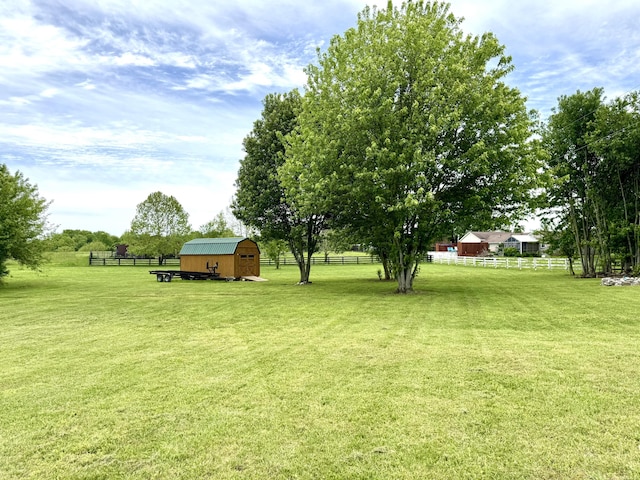 792 Tuggle Rd, Lancaster, KY 40444 - view of yard with an outbuilding and a barn