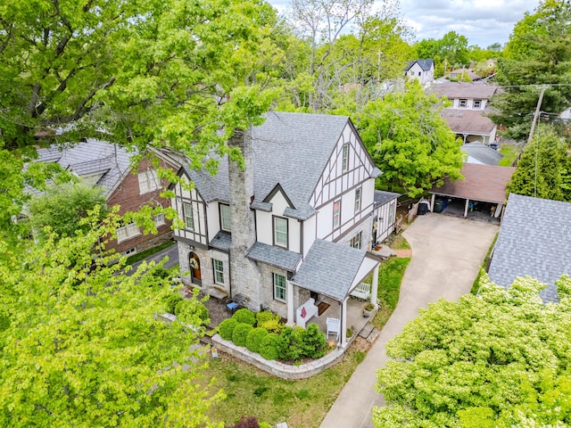 aerial view of property and surrounding area