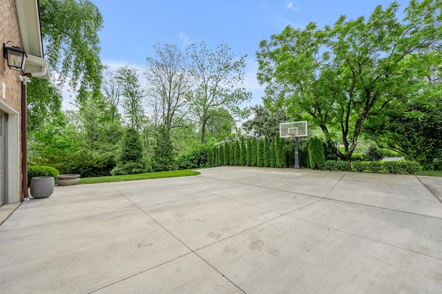 1775 Mooreland Dr, Lexington, KY 40502 - view of patio featuring basketball hoop