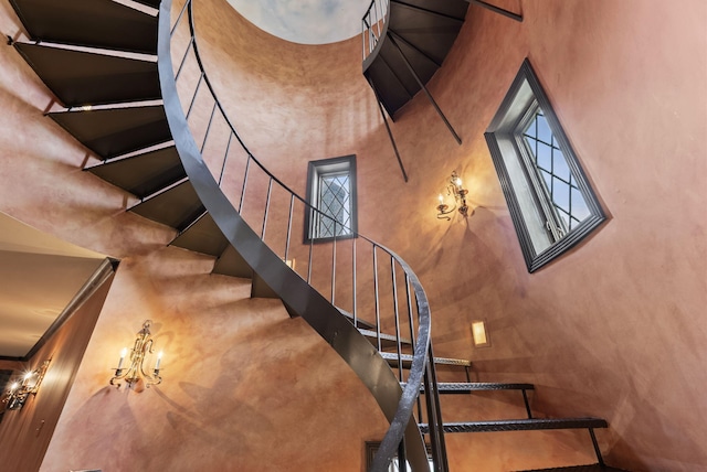 129 Adams Ln, Richmond, KY 40475 - staircase featuring a towering ceiling