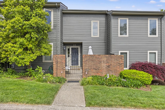 multi unit property with a front yard