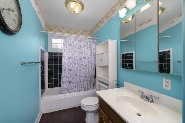 17590 New Columbus Rd, Corinth, KY 41010 - full bath with toilet, baseboards, shower / tub combo with curtain, vanity, and wood finished floors