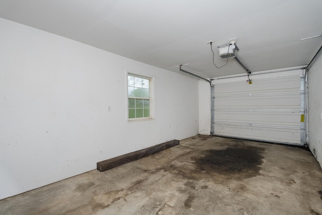 17590 New Columbus Rd, Corinth, KY 41010 - garage featuring a garage door opener