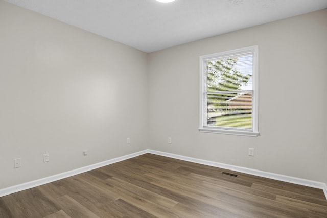 340 Wise Dr, Wilmore, KY 40390 - unfurnished room featuring baseboards and dark wood finished floors