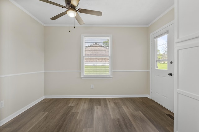 340 Wise Dr, Wilmore, KY 40390 - unfurnished room featuring wood finished floors, crown molding, healthy amount of natural light, baseboards, and a ceiling fan