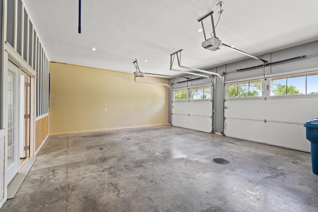 324 Hays Mays Rd, Perryville, KY 40468 - garage featuring a garage door opener