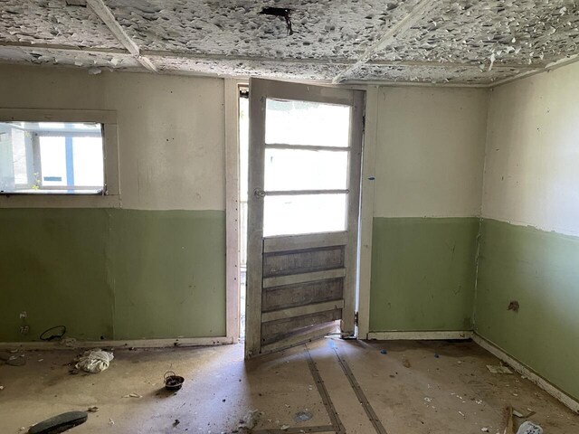 654 Napier Hollow Rd, Manchester, KY 40962 - view of unfurnished room