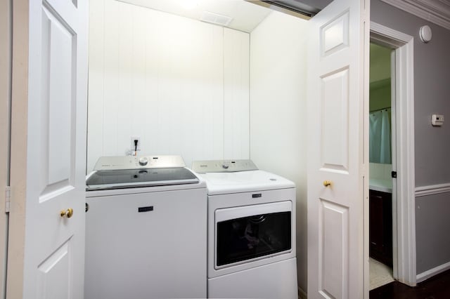 3476 Grasmere Dr, Lexington, KY 40503 - laundry area featuring washer and clothes dryer