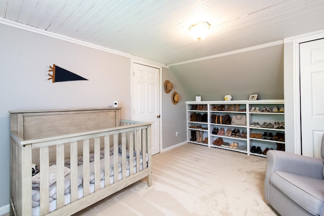 3476 Grasmere Dr, Lexington, KY 40503 - carpeted bedroom featuring baseboards, vaulted ceiling, crown molding, and a closet