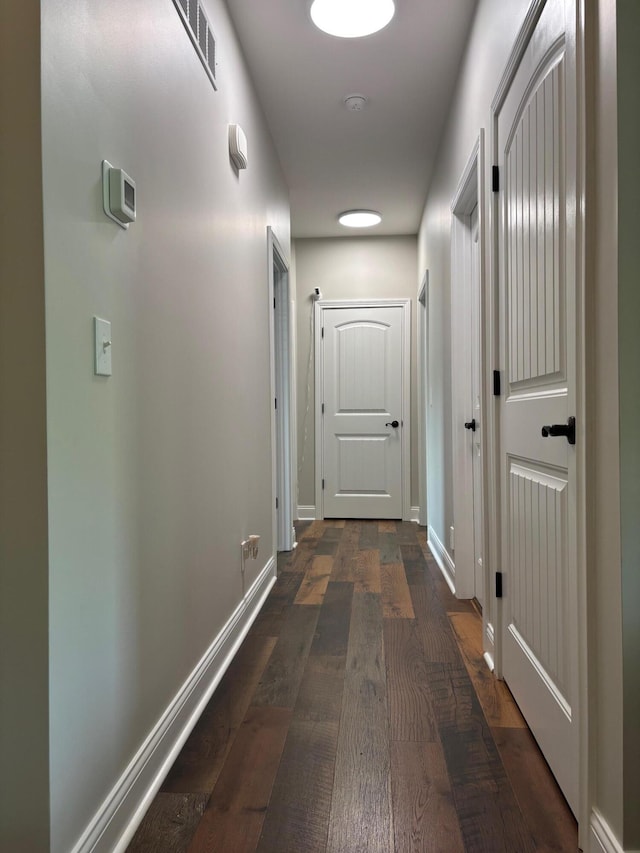 875 Ridgeview Dr, Frankfort, KY 40601 - hall featuring wood finished floors and baseboards