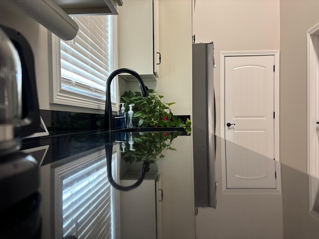 875 Ridgeview Dr, Frankfort, KY 40601 - kitchen view of freestanding refrigerator