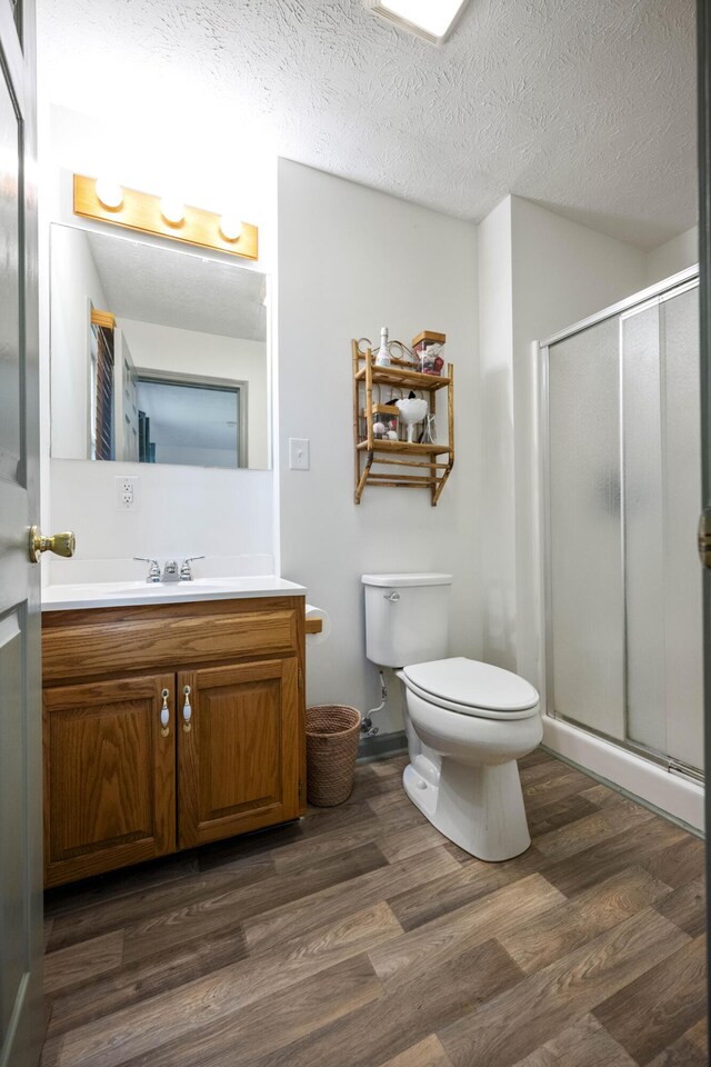 spacious closet featuring wood finished floors