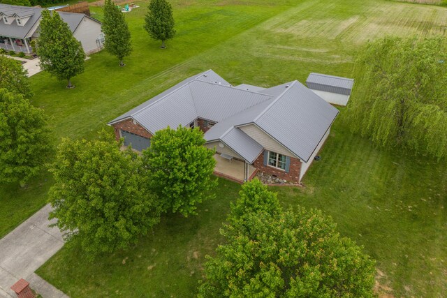 aerial view of property and surrounding area