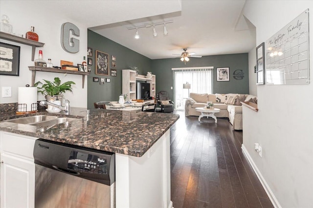 2627 Calgary, Lexington, KY 40509 - dining area with hardwood / wood-style flooring and a ceiling fan