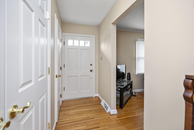 452 Rookwood Pkwy, Lexington, KY 40505 - foyer featuring light wood-type flooring and baseboards