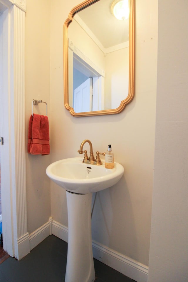 50 Sterling Ave, Fort Thomas, KY 41075 - bathroom featuring baseboards