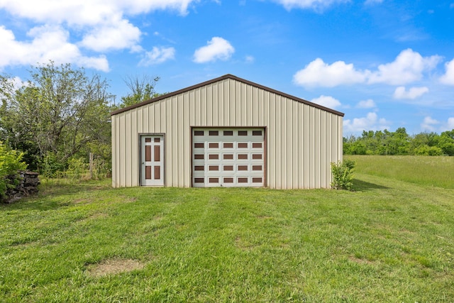 view of detached garage