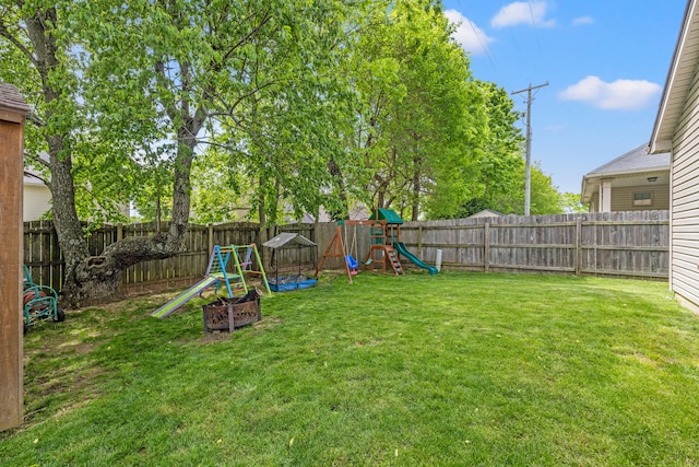 157 Cross Park Dr, Georgetown, KY 40324 - view of yard with a playground