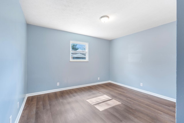 1517 Steadmantown Ln, Frankfort, KY 40601 - unfurnished room with wood finished floors and baseboards