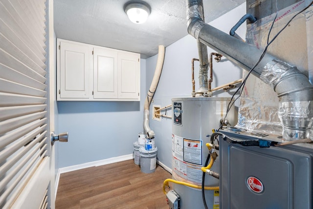1517 Steadmantown Ln, Frankfort, KY 40601 - utility room featuring gas water heater