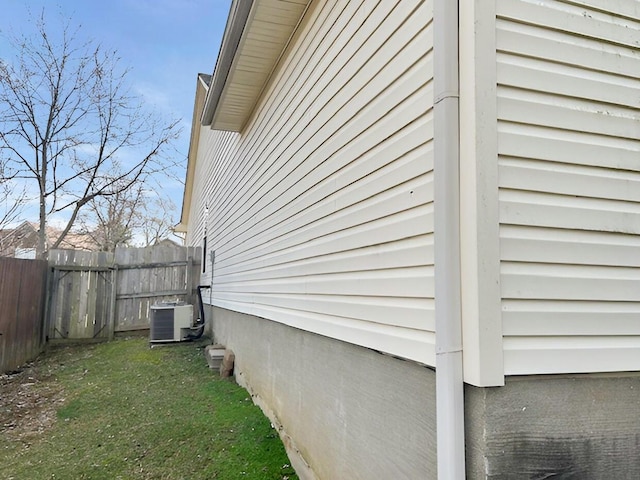 1204 Red Stone Dr, Lexington, KY 40509 - view of home's exterior featuring central AC and fence
