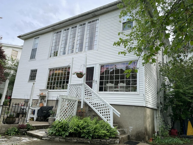 218 W Campbell St, Frankfort, KY 40601 - view of rear view of house