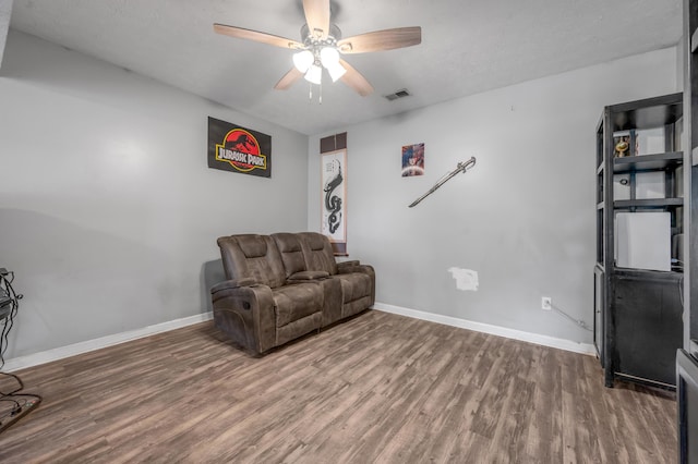 501 Ashley Ct, Berea, KY 40403 - living area featuring wood finished floors, a ceiling fan, and baseboards