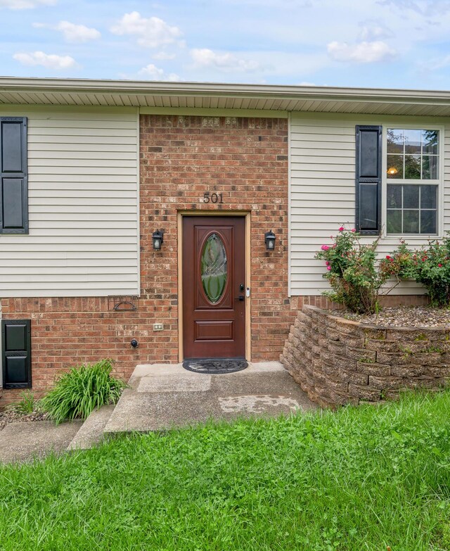 501 Ashley Ct, Berea, KY 40403 - entrance to property with brick siding