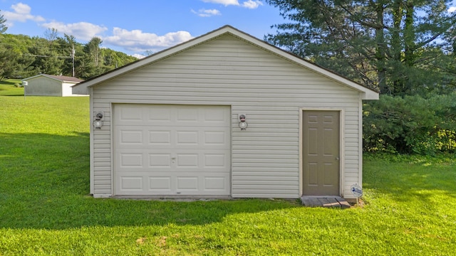 view of detached garage