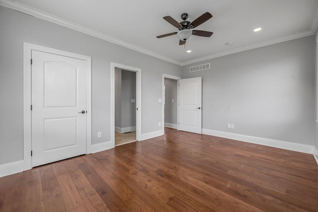 unfurnished bedroom featuring baseboards, crown molding, wood finished floors, recessed lighting, and ceiling fan