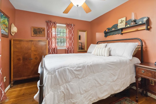 429 Old Danville Rd, Lancaster, KY 40444 - bedroom with wood finished floors, a ceiling fan, and baseboards