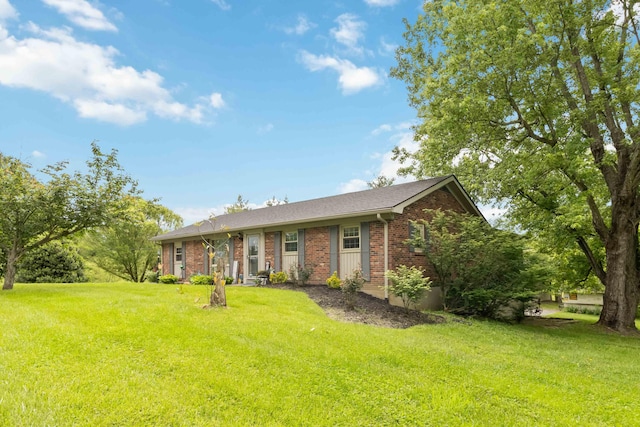 429 Old Danville Rd, Lancaster, KY 40444 - single story home featuring a front lawn and brick siding