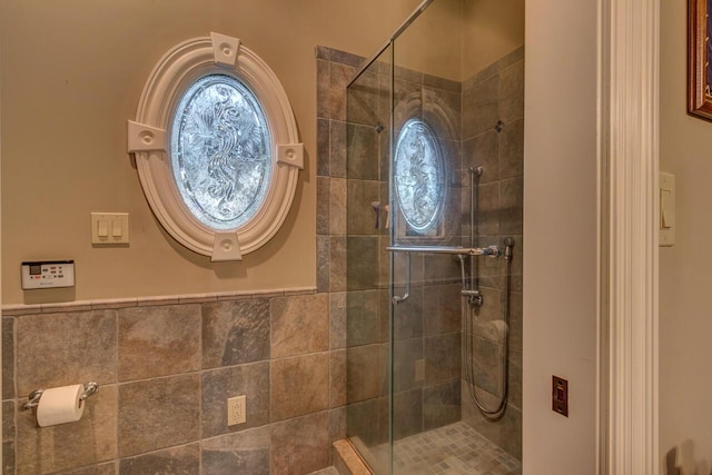 150 Old Woods Dr, Nicholasville, KY 40356 - bathroom featuring a stall shower
