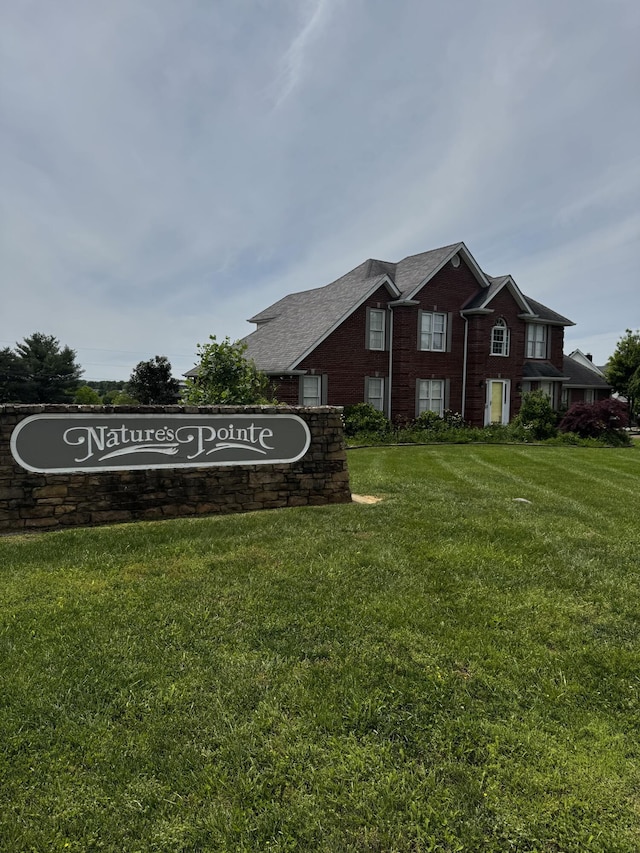 400 Natures Pointe Dr, Somerset, KY 42503 - community / neighborhood sign featuring a yard