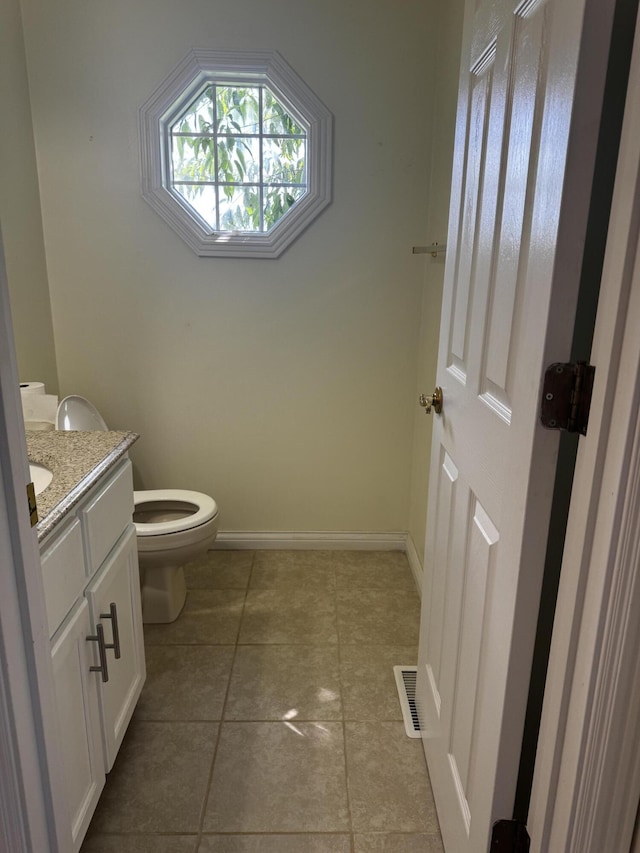400 Natures Pointe Dr, Somerset, KY 42503 - bathroom featuring vanity and tile patterned flooring