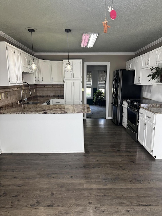 400 Natures Pointe Dr, Somerset, KY 42503 - kitchen with range with electric stovetop, crown molding, a peninsula, tasteful backsplash, and white cabinets