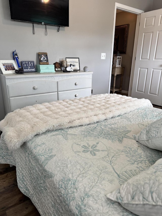2230 Perryville Rd, Harrodsburg, KY 40330 - bedroom featuring dark wood-style flooring