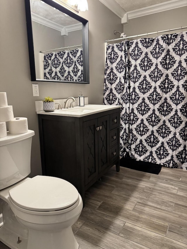 2230 Perryville Rd, Harrodsburg, KY 40330 - bathroom with toilet, crown molding, vanity, a shower with curtain, and wood finished floors