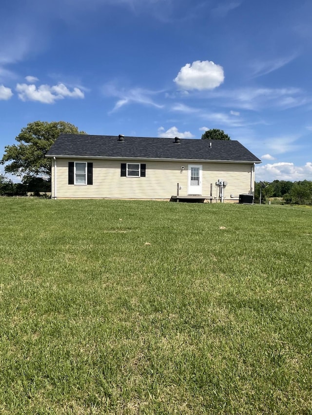 361 Puncheon Camp Rd, Russell Springs, KY 42642 - view of front of property with a front lawn