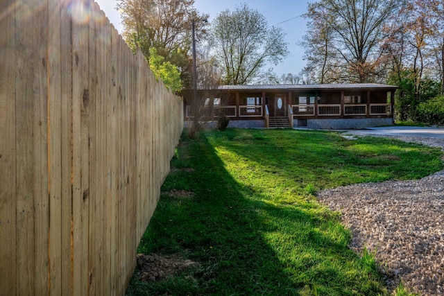 740 N Main St, Stanton, KY 40380 - view of grassy yard featuring a porch