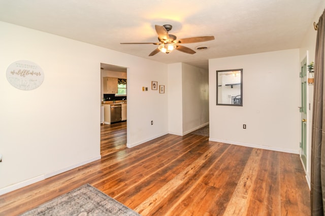1102 Iroquois Dr, Mt Sterling, KY 40353 - spare room with ceiling fan, dark wood finished floors, and baseboards