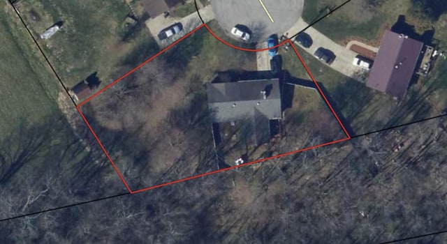 1102 Iroquois Dr, Mt Sterling, KY 40353 - aerial overview of property's location with property parcel outlined